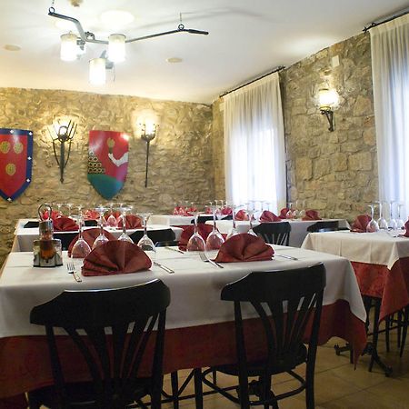 Aparthotel Fonda Bohemia Riuot Montblanc Esterno foto