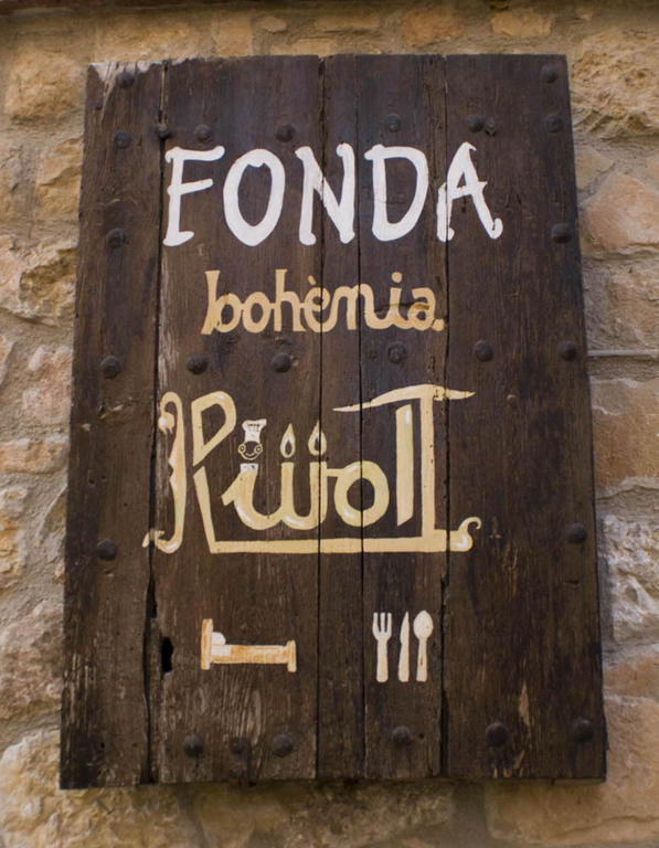 Aparthotel Fonda Bohemia Riuot Montblanc Esterno foto